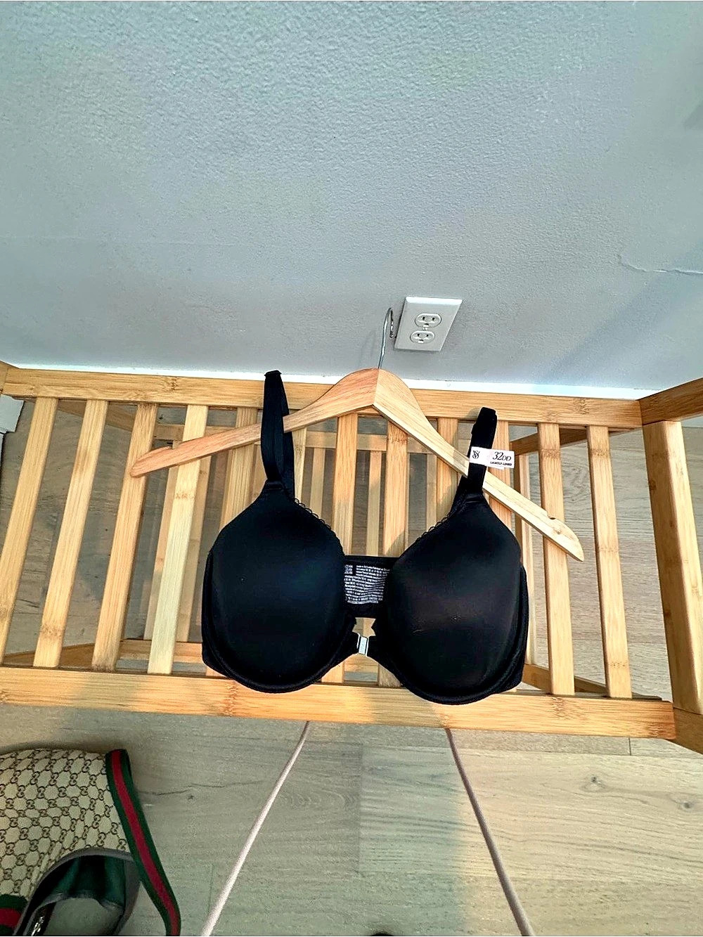 Victoria's Secret Black Bra 32DD